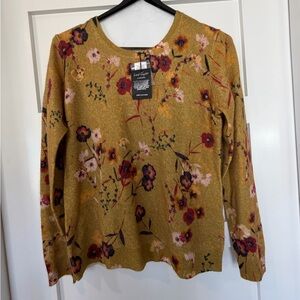 Lord and Taylor cashmere sweater